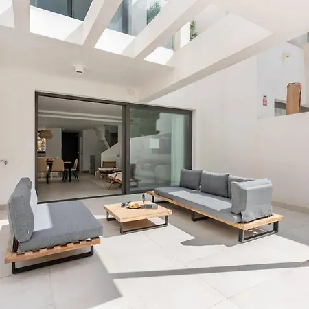 Charming Beach Home In Estepona West *