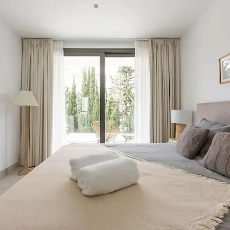 Charming Beach Home In Estepona West *