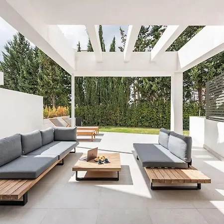 Charming Beach Home In Estepona West